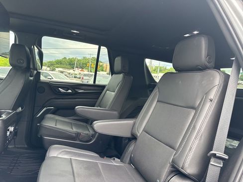 Used 2021 GMC Yukon Denali w/ Denali Premium Package AWD/4WD image 26