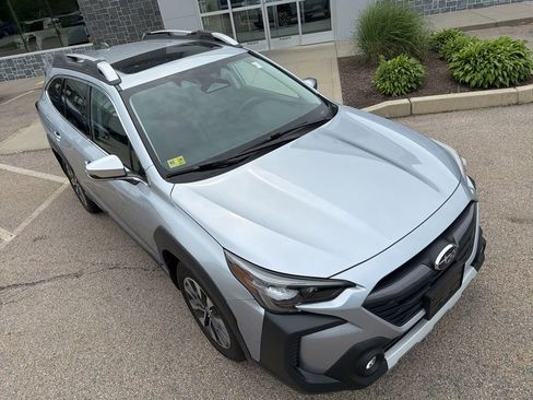 Used 2024 Subaru Outback Touring XT AWD/4WD image 9
