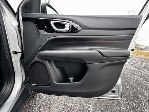 New 2026 Jeep Compass Trailhawk image 15