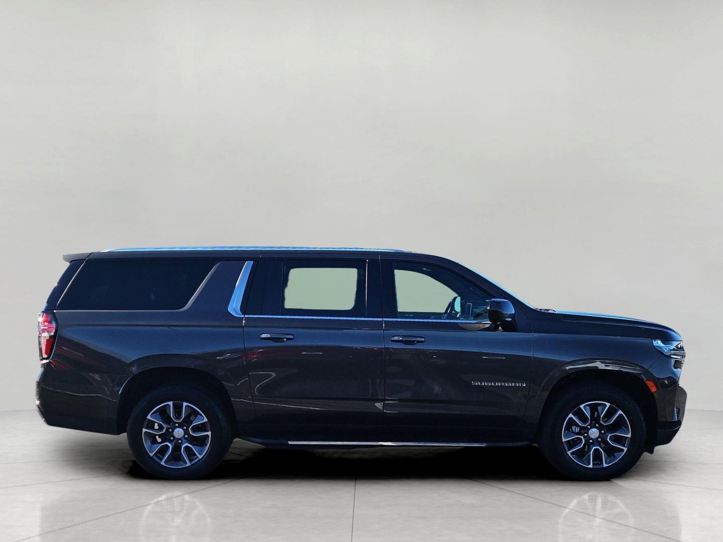Used 2021 Chevrolet Suburban LT AWD/4WD image 9