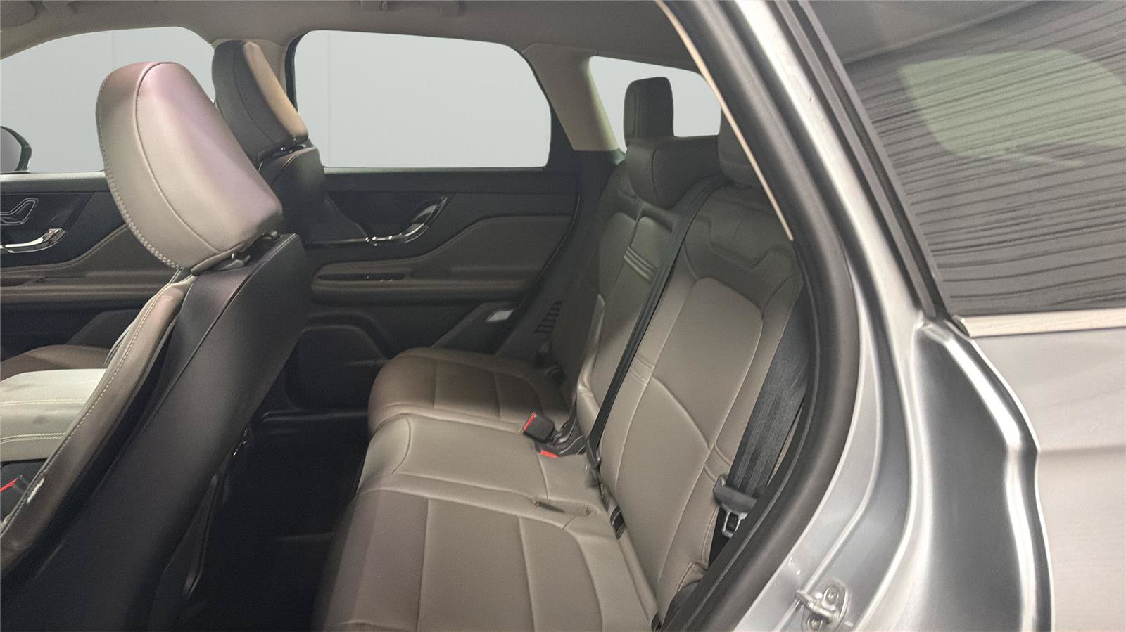 Used 2023 Lincoln Corsair FWD image 11