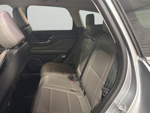 Used 2023 Lincoln Corsair FWD image 11