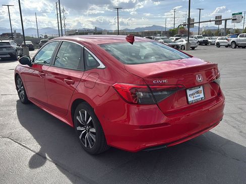 Used 2023 Honda Civic EX image 8
