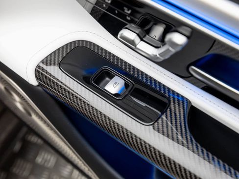 Used 2025 Mercedes-Benz SL 63 AMG 4MATIC image 42