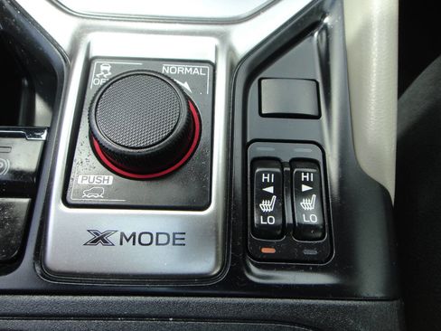 Used 2019 Subaru Forester Premium AWD/4WD image 10