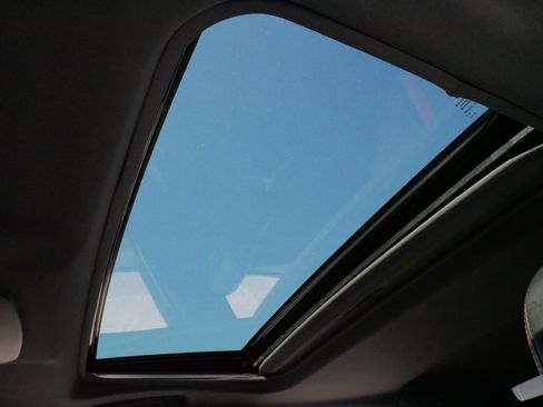 Used 2021 Toyota Avalon TRD image 31