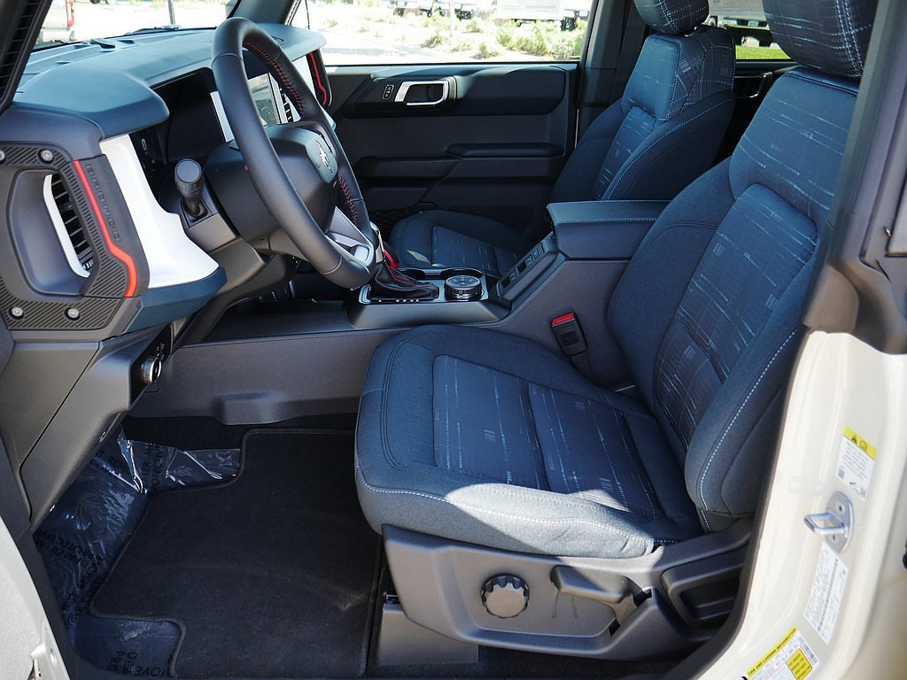 New 2026 Ford Bronco Heritage Edition AWD/4WD image 10