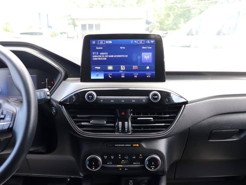 Used 2025 Ford Escape Active AWD/4WD image 19
