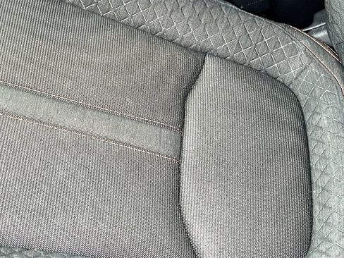 Used 2025 Honda Pilot Sport image 18