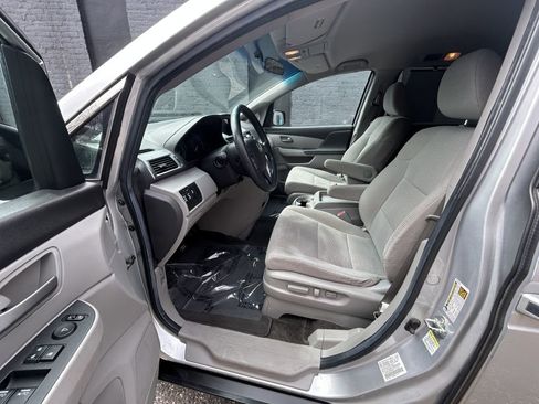 Used 2012 Honda Odyssey EX image 10