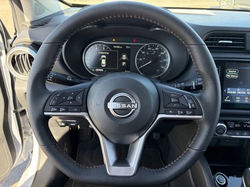 New 2025 Nissan Versa SR w/ Trunk Package image 23