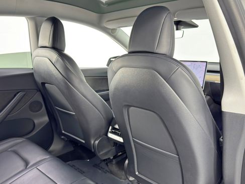 Used 2021 Tesla Model Y 2WD image 37