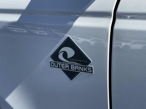 New 2026 Ford Bronco Outer Banks w/ Sasquatch Package image 23