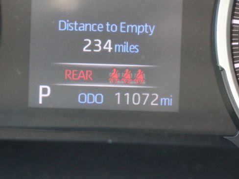 Used 2020 Toyota RAV4 XLE Premium FWD image 34