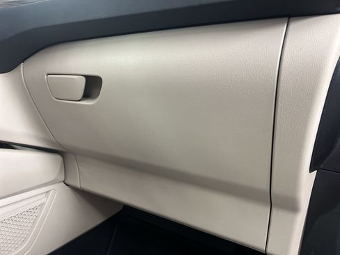 Used 2020 Ford Escape Titanium w/ Titanium Premium Package 2.0 image 37