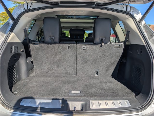 Used 2017 INFINITI QX60 FWD w/ Deluxe Technology Package image 14