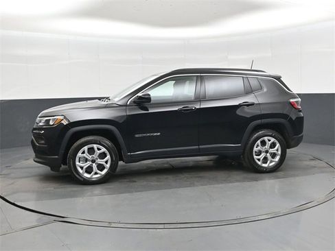 New 2026 Jeep Compass Latitude w/ Mopar Graphics Package image 7