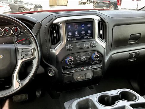Used 2021 Chevrolet Silverado 1500 LT AWD/4WD image 7