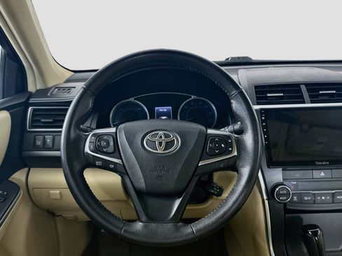 Used 2017 Toyota Camry XLE w/ Moonroof Package FWD image 18