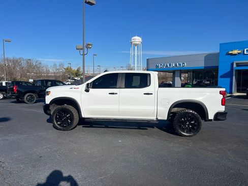 Used 2024 Chevrolet Silverado 1500 ZR2 image 2