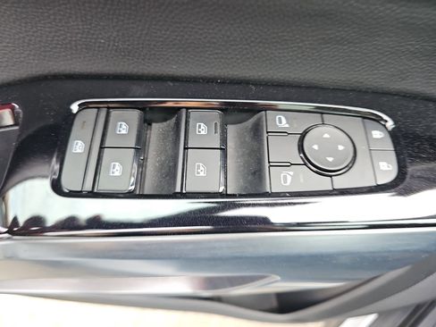 Used 2025 Nissan Pathfinder SL w/ SL Premium Package image 30