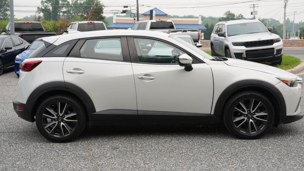 Used 2018 MAZDA CX-3 Touring w/ Preferred Equipment Package FWD image 4