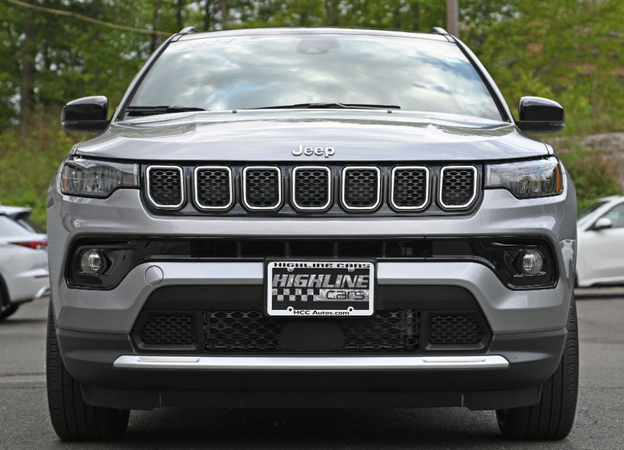 Used 2024 Jeep Compass Limited AWD/4WD image 8