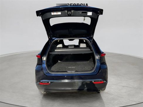 Used 2021 Toyota Venza Limited image 32