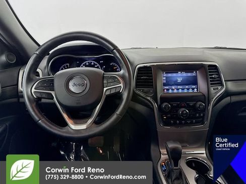 Used 2019 Jeep Grand Cherokee Laredo AWD/4WD image 23