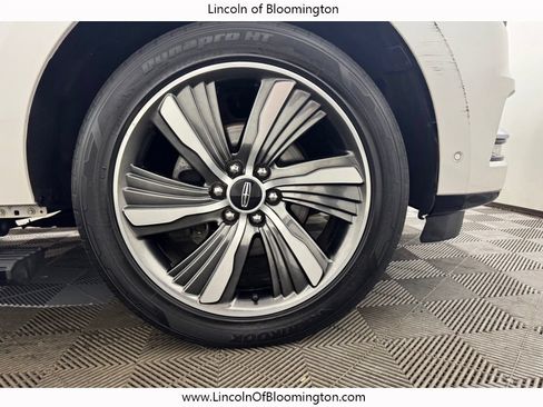 Used 2019 Lincoln Navigator Reserve AWD/4WD image 27