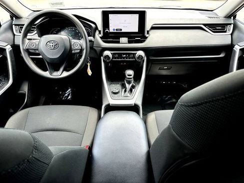 Used 2024 Toyota RAV4 LE AWD/4WD image 27