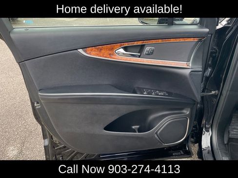 Used 2018 Lincoln MKX Reserve w/ Lincoln MKX Climate Package image 11