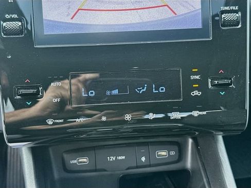 Used 2022 Hyundai Santa Cruz SEL Premium AWD/4WD image 16
