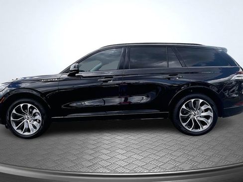Used 2026 Lincoln Aviator AWD w/ Jet Appearance Package image 8