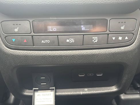Certified 2025 Honda Pilot Elite image 21