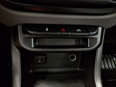 Used 2022 Chevrolet Colorado W/T w/ WT Convenience Package RWD image 26