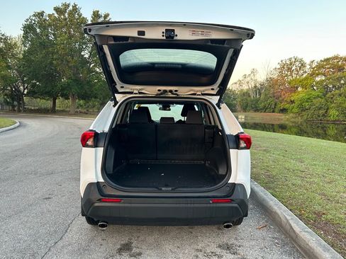 Certified 2024 Toyota RAV4 XLE w/ Convenience Package image 10
