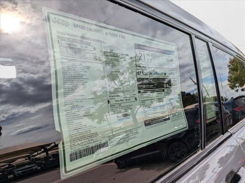 New 2025 Jeep Grand Cherokee L Altitude image 18