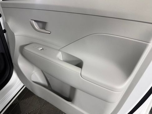 Used 2024 Hyundai Kona SEL FWD image 34