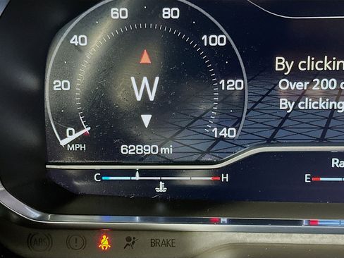 Used 2024 GMC Yukon XL SLT image 19