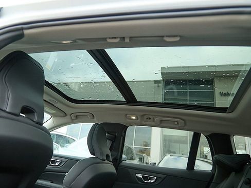 New 2026 Volvo V60 B5 Cross Country Plus w/ Climate Package image 28