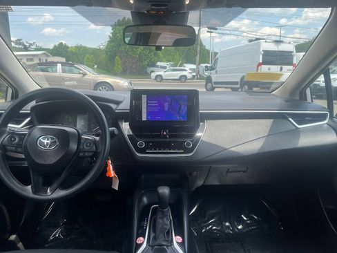 Used 2024 Toyota Corolla LE FWD image 18