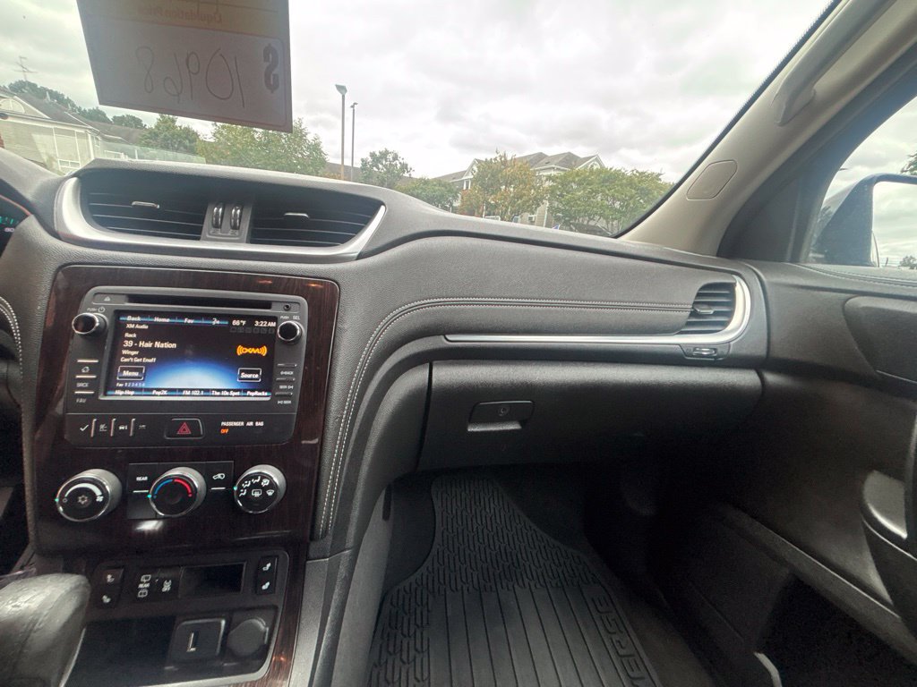 Used 2015 Chevrolet Traverse LT w/ Style and Technology Package AWD/4WD image 15