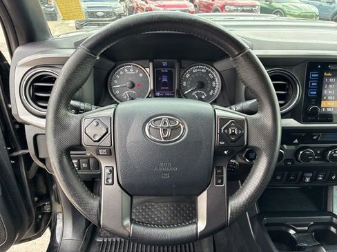 Used 2019 Toyota Tacoma TRD Sport image 30