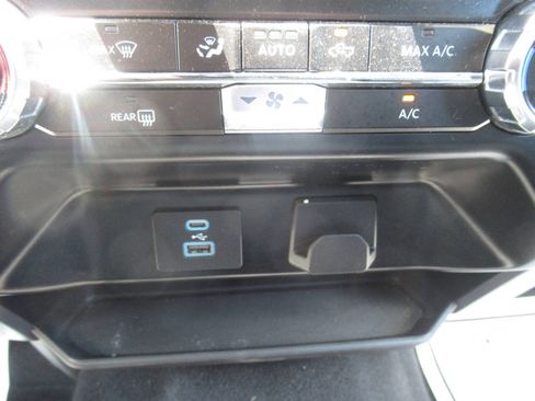 Used 2024 Ford F150 XLT w/ Tow/Haul Package AWD/4WD image 30