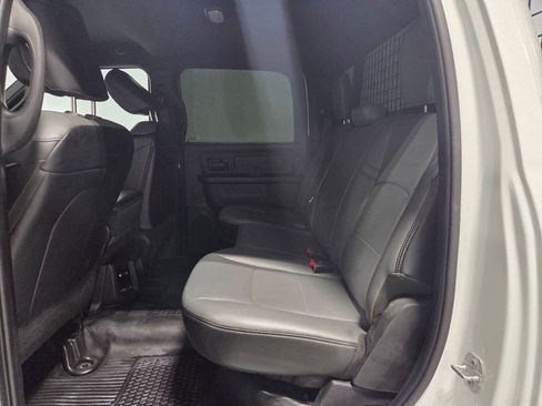 Used 2022 RAM 2500 Tradesman w/ Chrome Appearance Group image 4