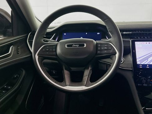 Used 2023 Jeep Grand Cherokee L Limited w/ Luxury Tech Group II image 18