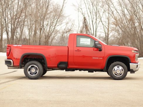 New 2026 Chevrolet Silverado 3500 LT image 8