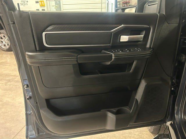 Certified 2025 RAM 2500 Big Horn AWD/4WD image 39