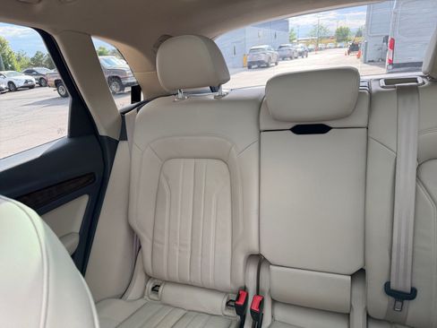 Used 2018 Audi Q5 2.0T Premium Plus w/ Premium Plus Package AWD/4WD image 18